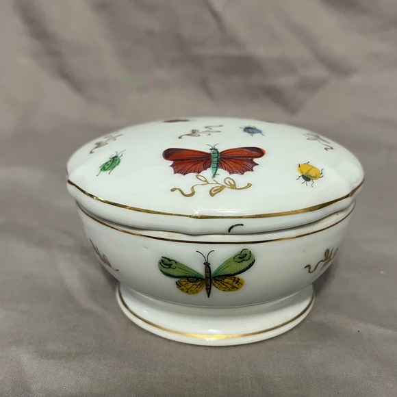 Vintage porcelain Lenwile Ardalt vanity set. - Picture 10 of 15